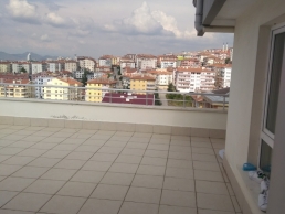 Cadde Üzeri Bakımlı Yapılı Dubleks