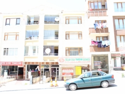 Gölbaşı'nda Cadde Üzeri Dükkan
