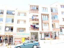 Gölbaşı'nda Cadde Üzeri Dükkan