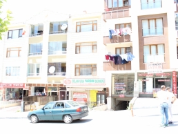 Gölbaşı'nda Cadde Üzeri Dükkan